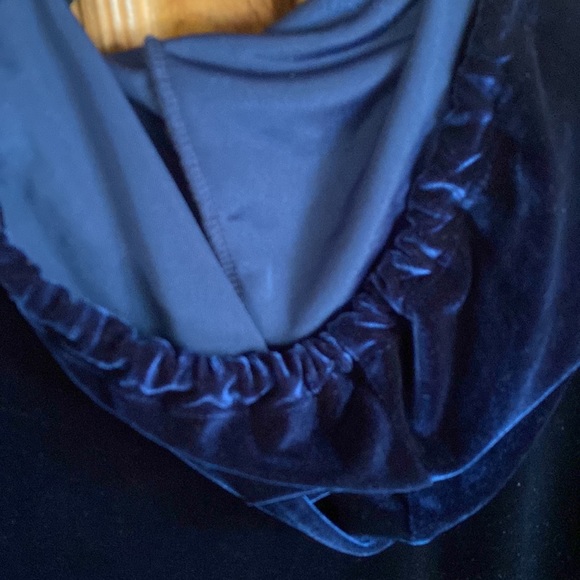 Velvet hooded dress - Picture 6 of 6